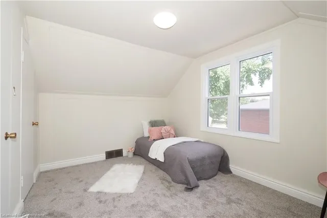 Additional image 29 of 195 Sixth Ave