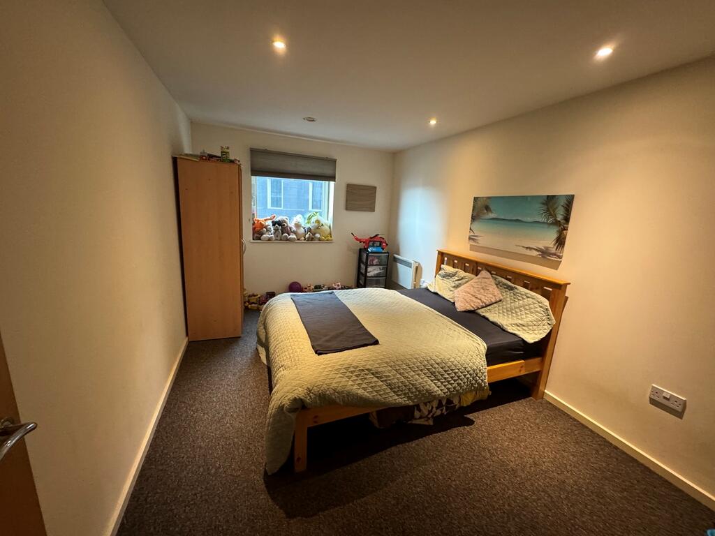 Additional image 5 of Large Masshouse 2 Bed With Balcony And Parking