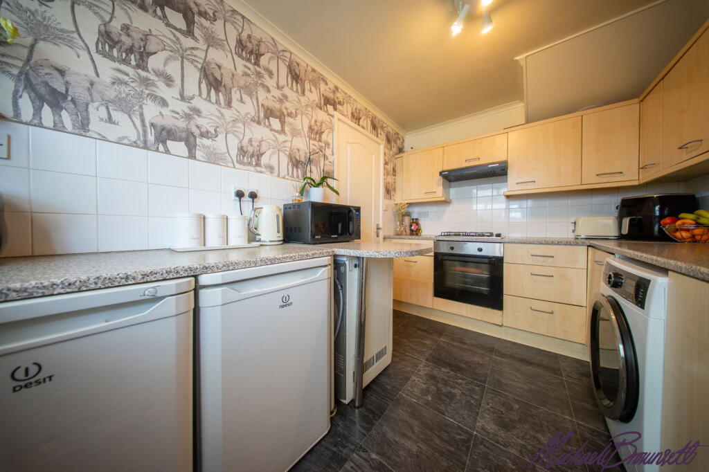 Additional image 10 of Farfield Avenue, Bradford, BD6 2EB