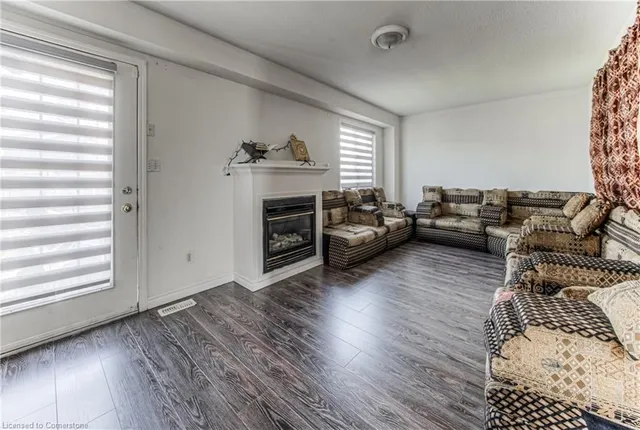 Additional image 17 of 40 Red Clover Cres