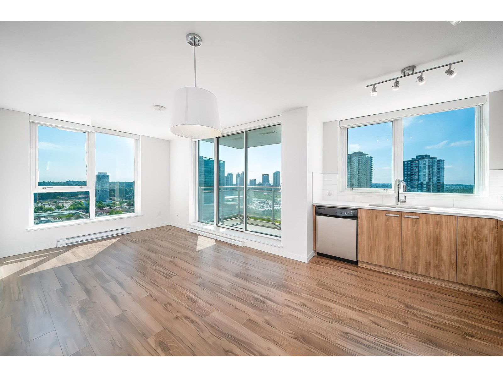 2309 13325 102A AVENUE|Surrey, British Columbia V3T0J5