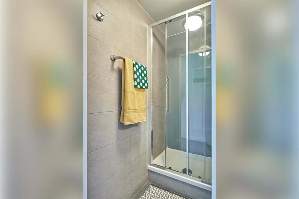 Additional image 7 of Birmingham | Student | September | B29