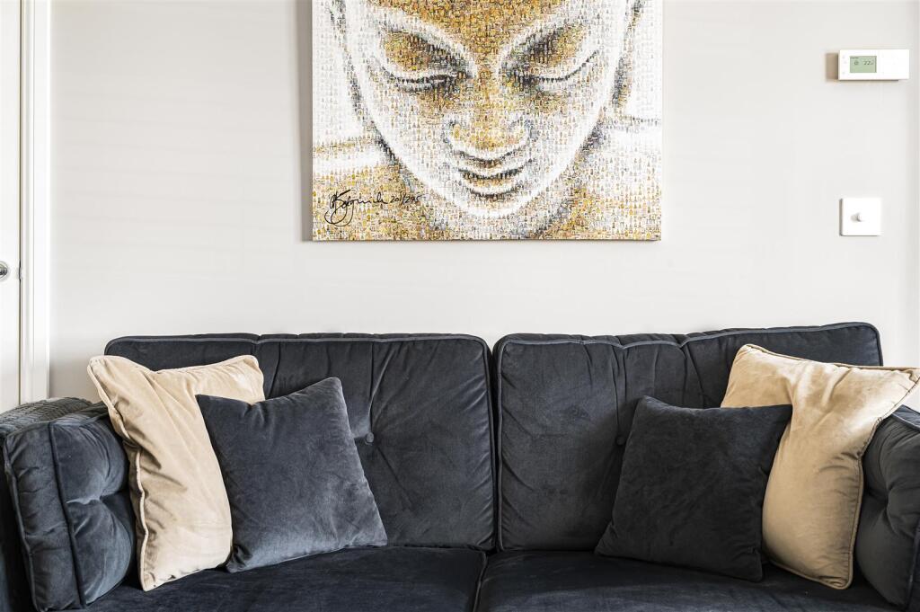 Additional image 18 of Linnet Crescent, Peacehaven