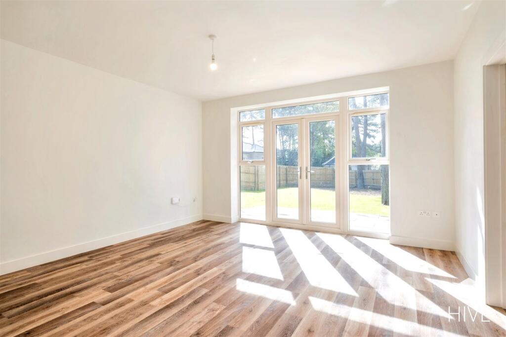 Additional image 10 of Woolsbridge Road, Ashley Heath, Ringwood