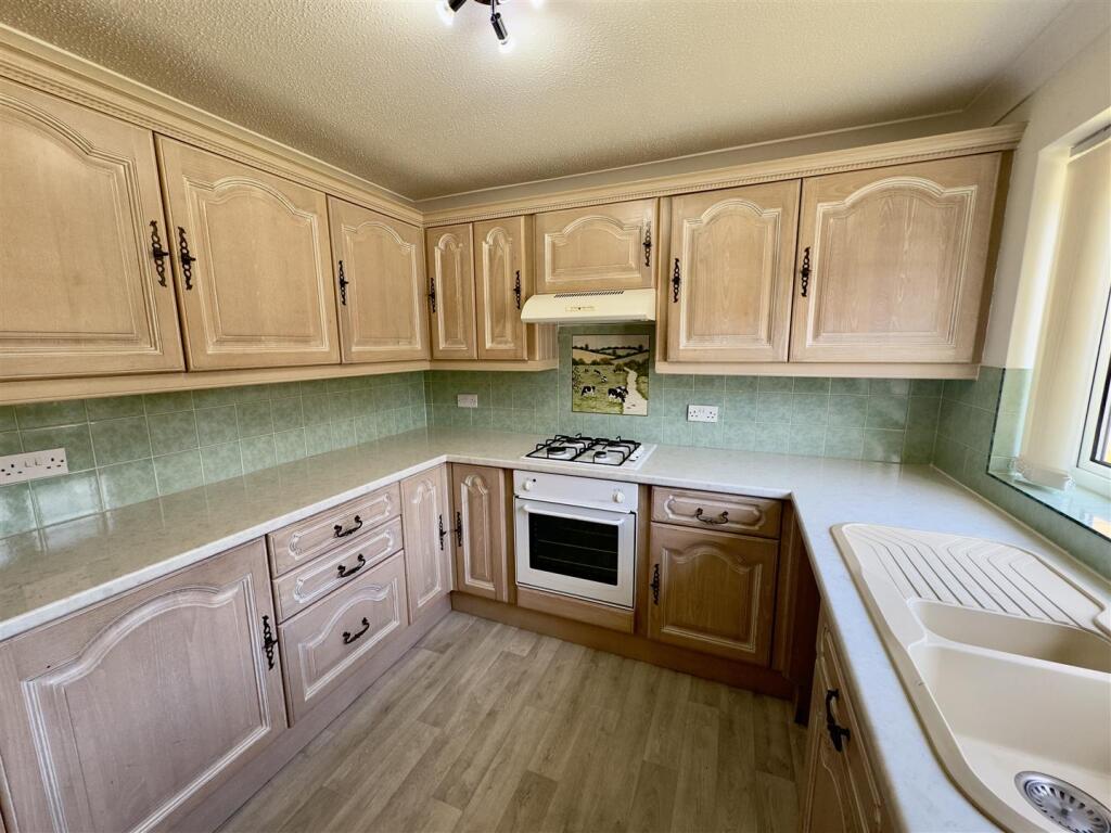 Additional image 11 of Barn Close, Seaford