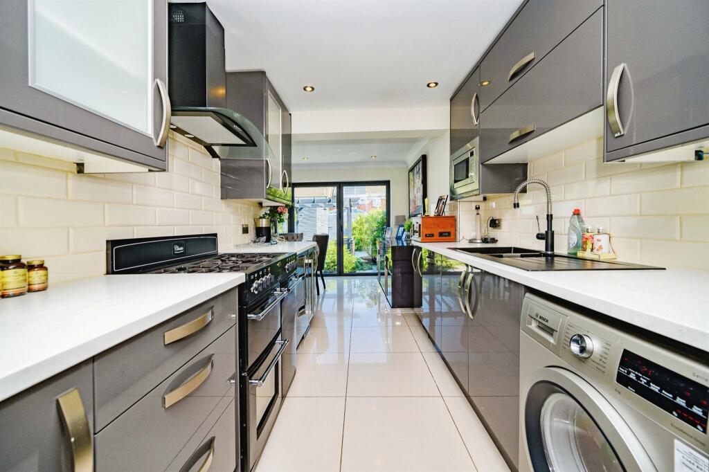 Additional image 6 of Maplefield, Park Street, St. Albans