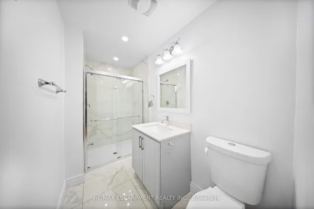 Additional image 35 of 665 Kipling Ave