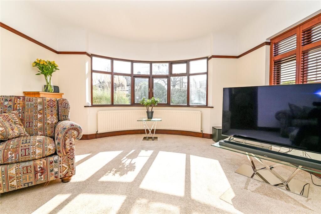 Additional image 27 of Chestnut Avenue, Barton on Sea, New Milton, Hampshire, BH25