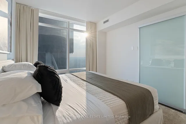 Additional image 18 of 1 Bloor St Unit 7006