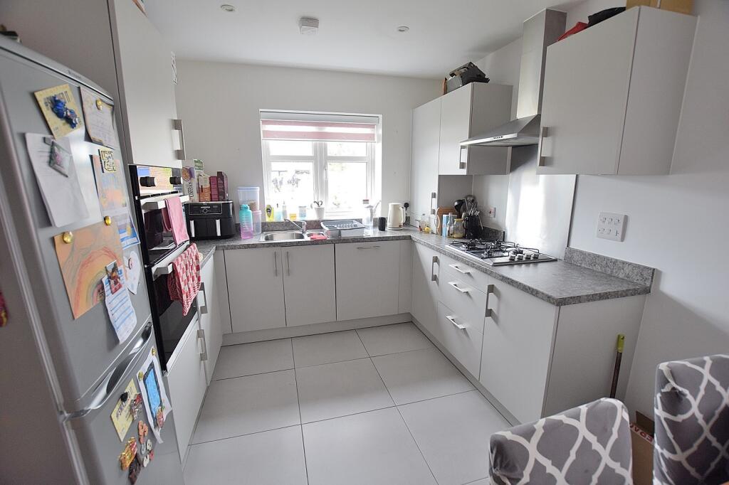 Additional image 4 of Gore Road, New Milton, Hampshire. BH25 6RT