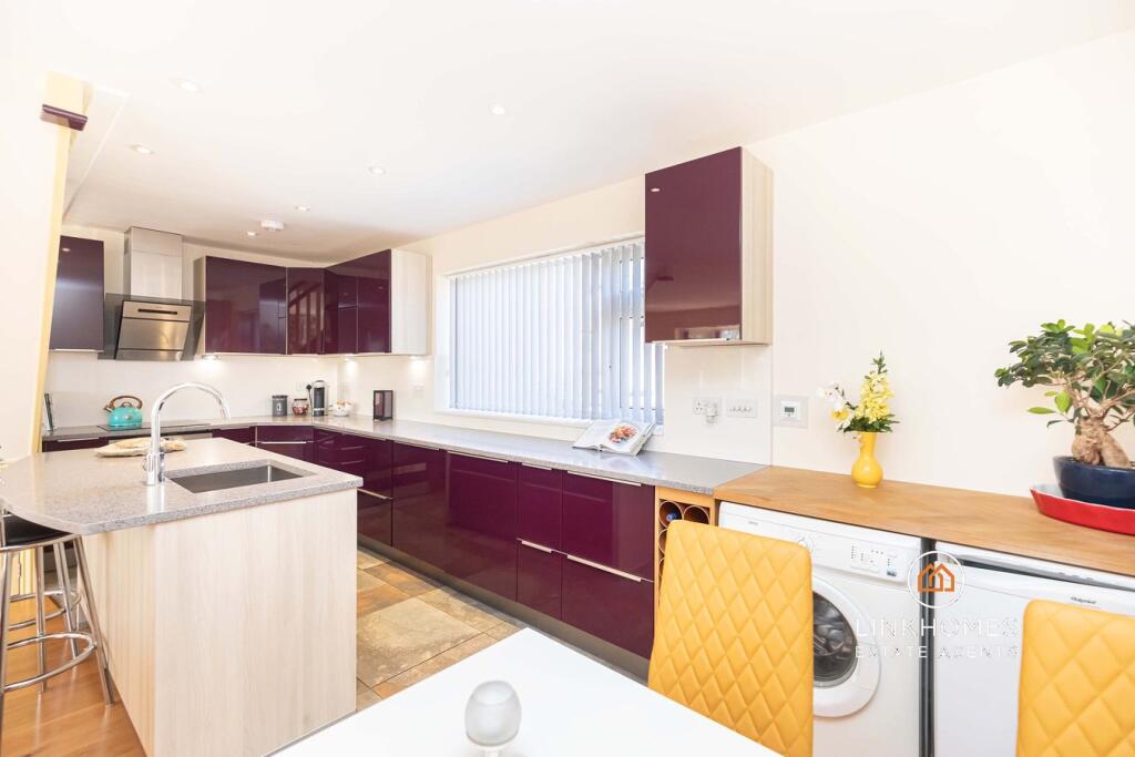 Additional image 2 of Insley Crescent, Broadstone, BH18