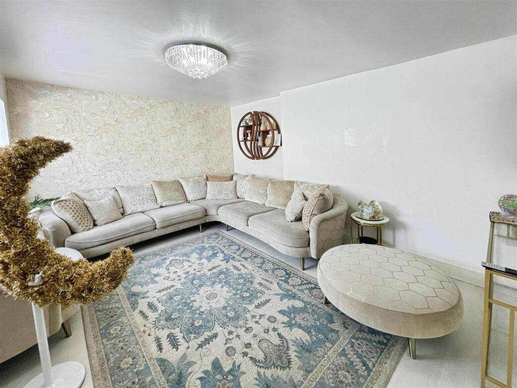 Additional image 5 of Spring Wood Gardens, Bradford, BD5