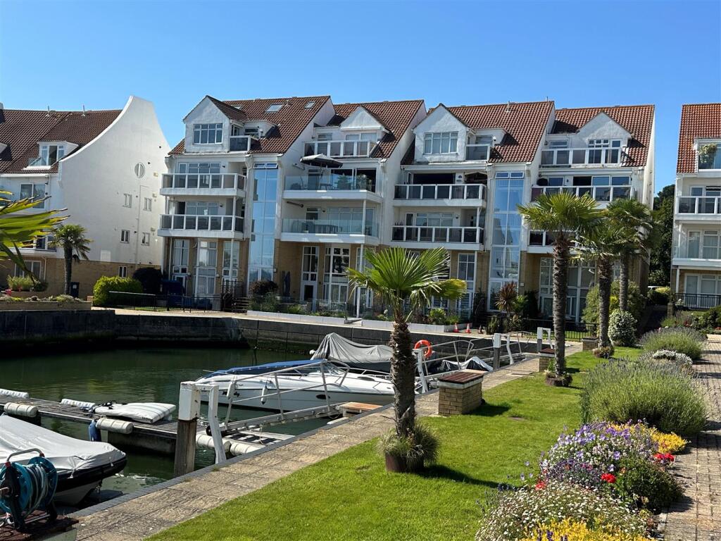 Additional image 21 of Lake Avenue, Poole