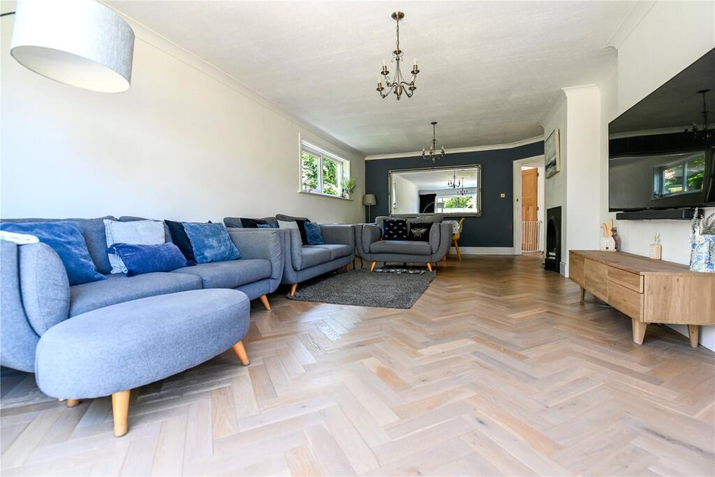 Additional image 2 of Barton Court Avenue, Barton on Sea, New Milton, Hampshire, BH25