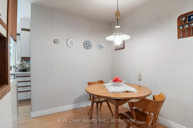 Additional image 18 of 41 Highpark Ave