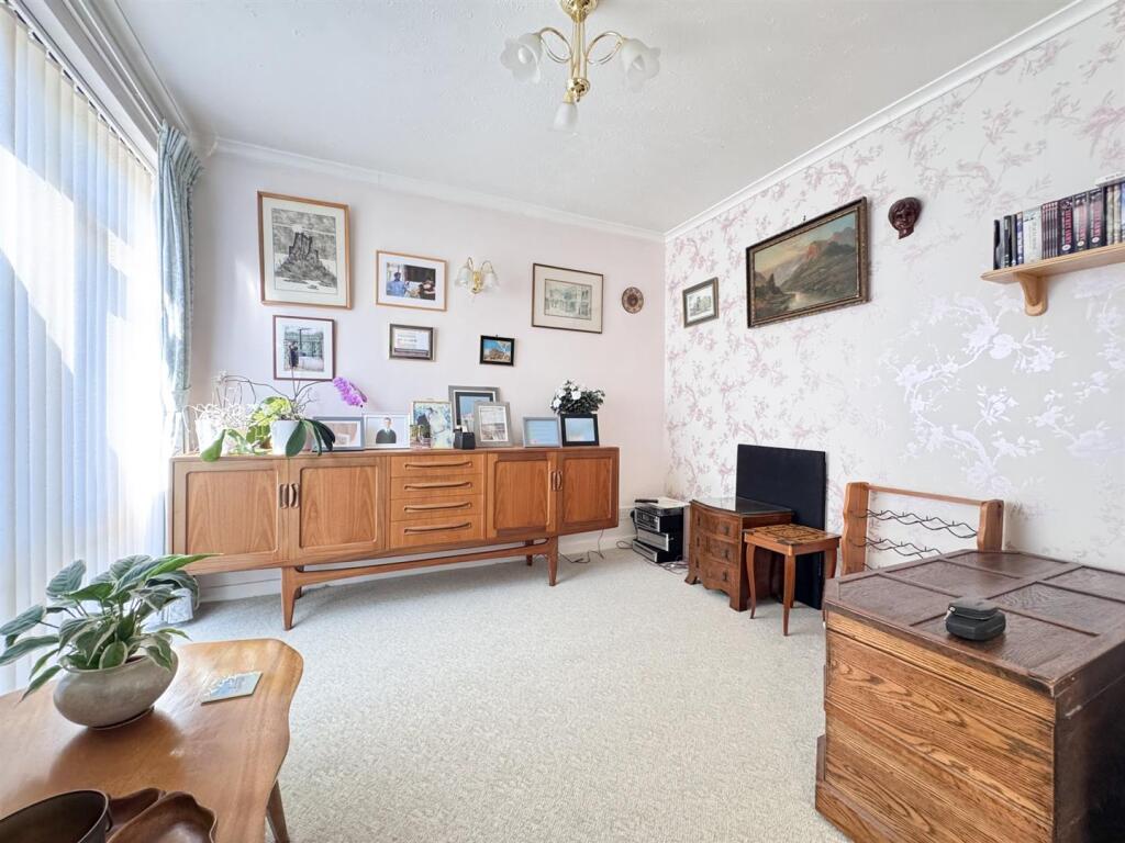 Additional image 2 of Beverington Close, Eastbourne BN21 2SB