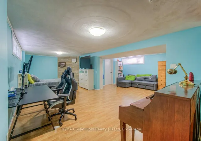 Additional image 24 of 16 Wolfe's Crt