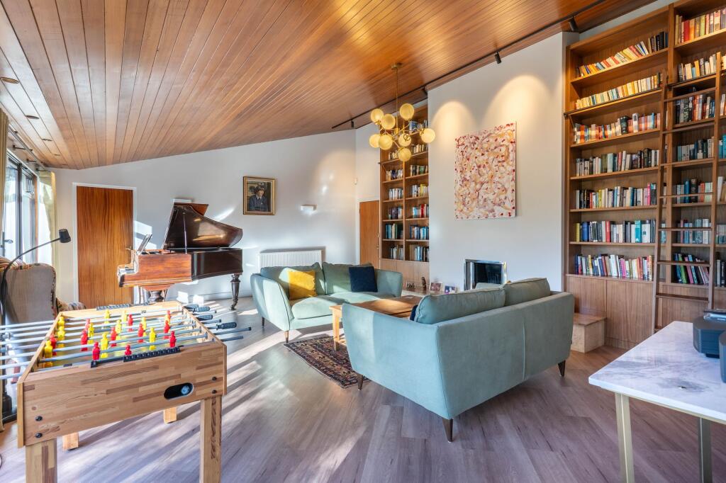 Additional image 6 of Denehurst Close, Barnt Green, B45