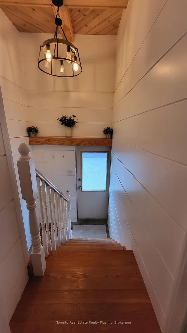 Additional image 13 of 133 Fairview Ave