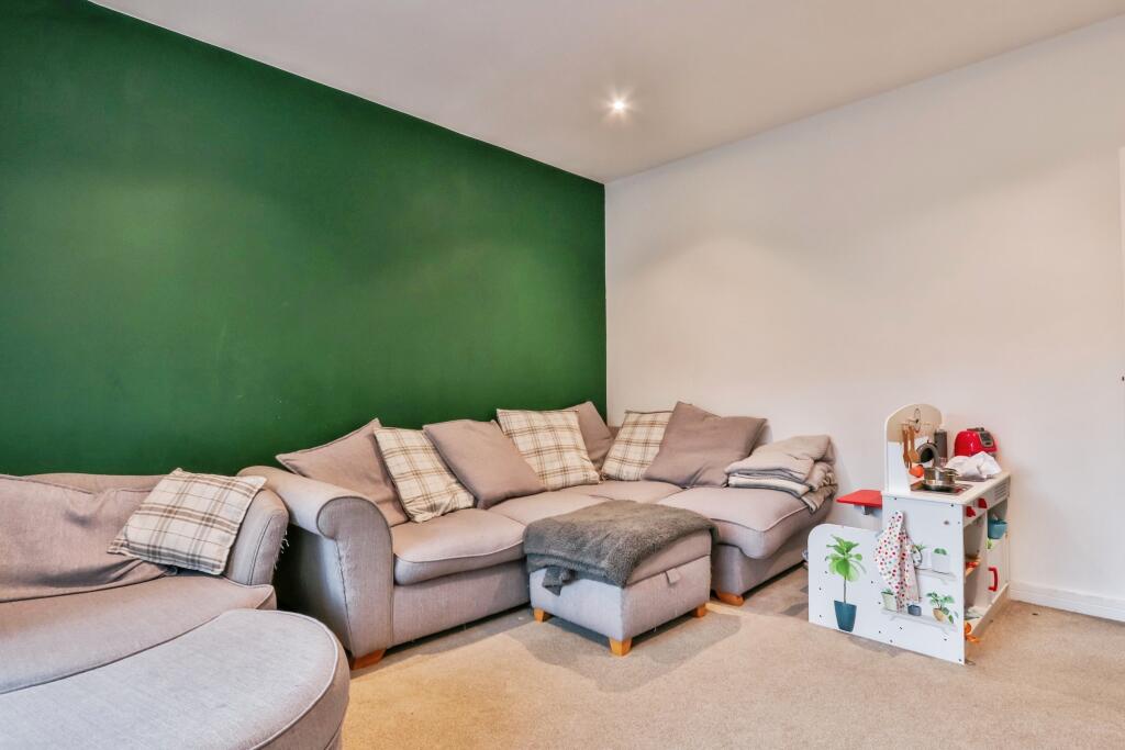 Additional image 6 of Coombe Avenue, ENSBURY PARK, Bournemouth, Dorset, BH10