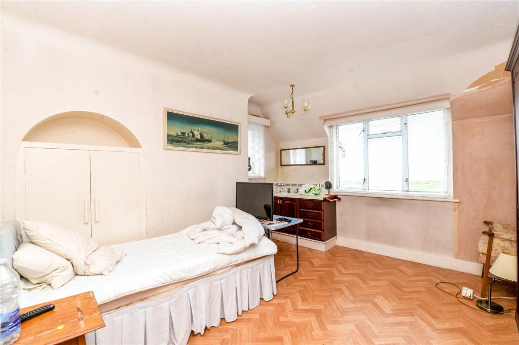 Additional image 9 of Marine Drive West, Barton on Sea, New Milton, Hampshire, BH25