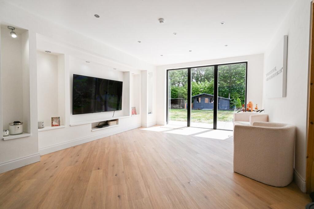 Additional image 8 of Avon Avenue, Ringwood, St Ives, BH24