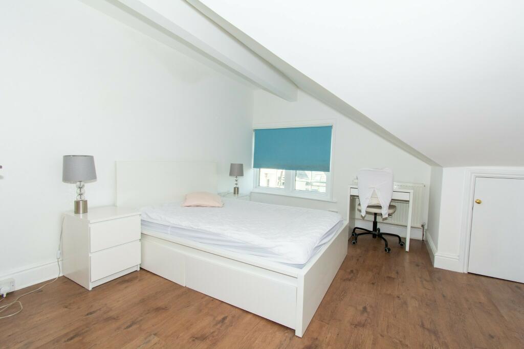 Additional image 11 of Large 6 Bed Modern Maisonette