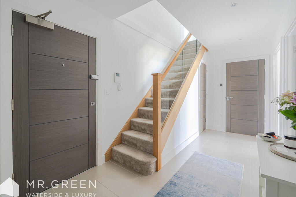 Additional image 12 of Moonstone, Southbourne Overcliff Drive, Southbourne, Bournemouth, BH6 3NP