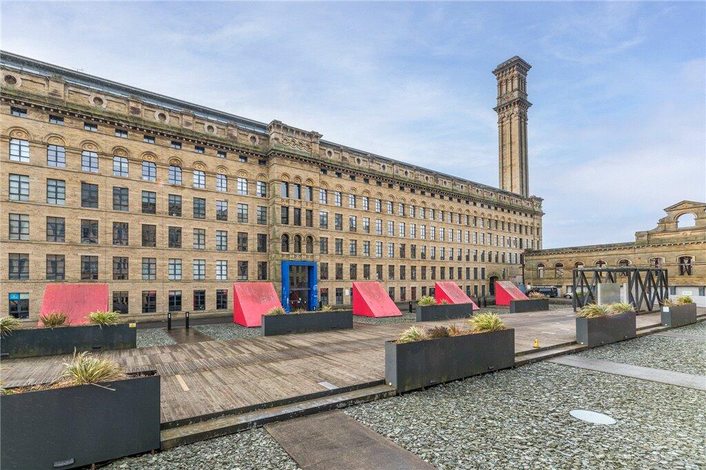 Lilycroft Road, Bradford, West Yorkshire, BD9