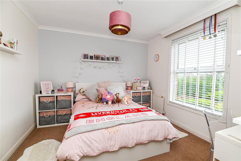 Additional image 8 of Royston Place, Barton on Sea, New Milton, Hampshire, BH25