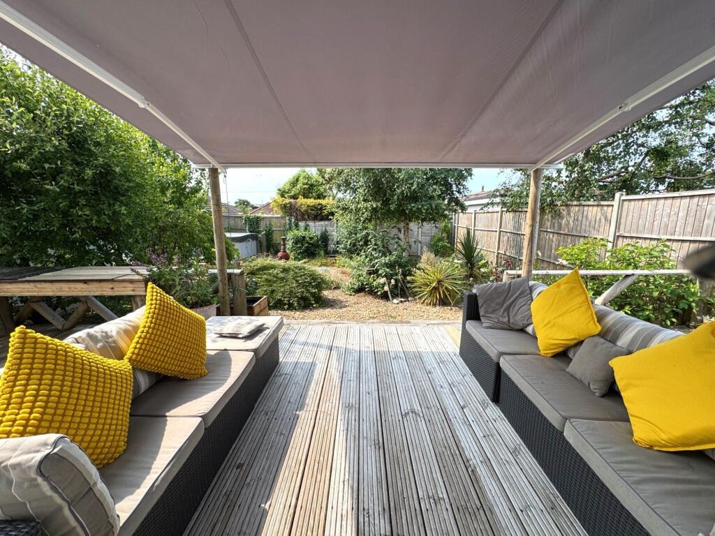 Additional image 22 of Wavendon Avenue Barton on Sea New Milton Hampshire BH25 7LS