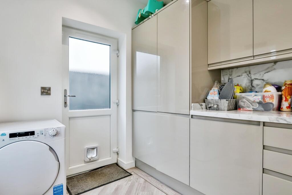 Additional image 7 of Coombe Avenue, ENSBURY PARK, Bournemouth, Dorset, BH10