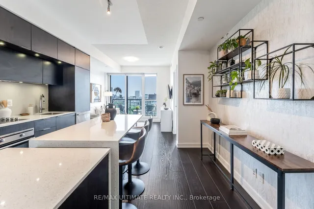 Additional image 4 of 170 sumach St Unit 1404