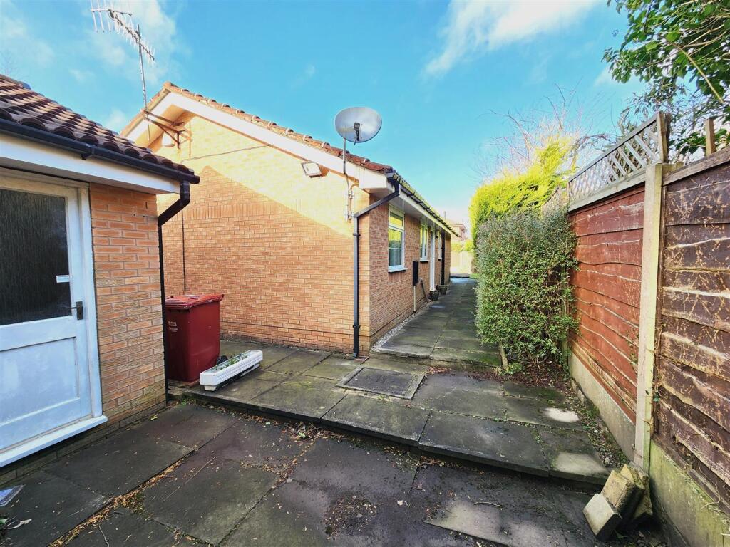 Additional image 18 of Captain Lees Gardens, Westhoughton, Bolton