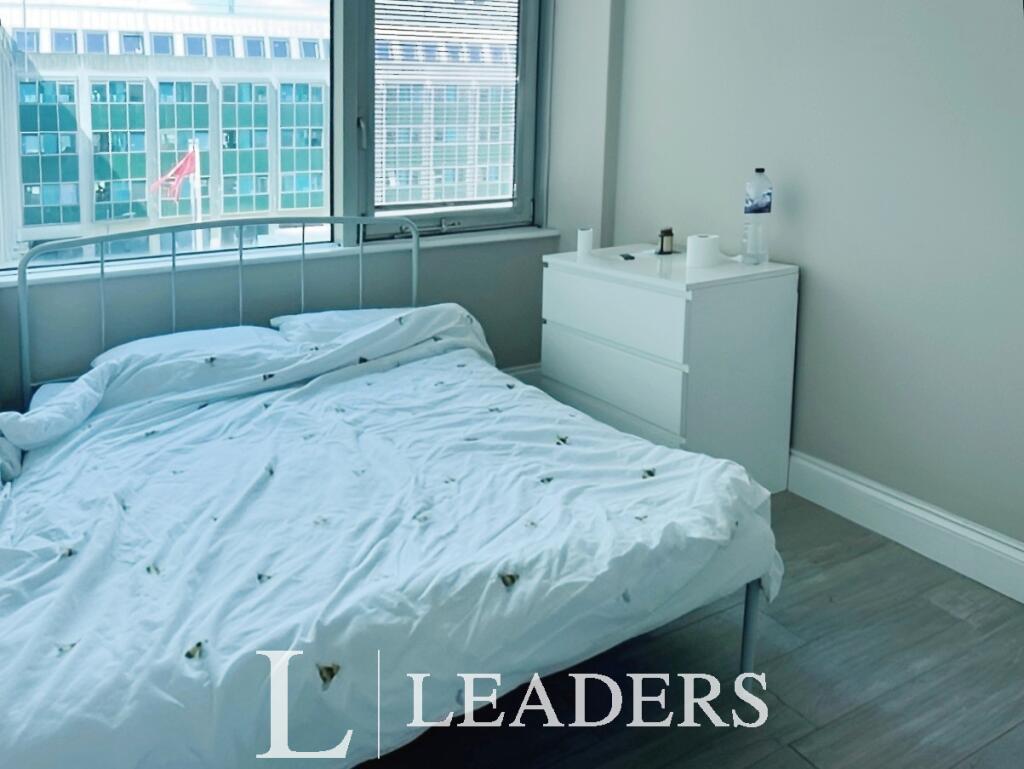 Additional image 5 of Green Diamond