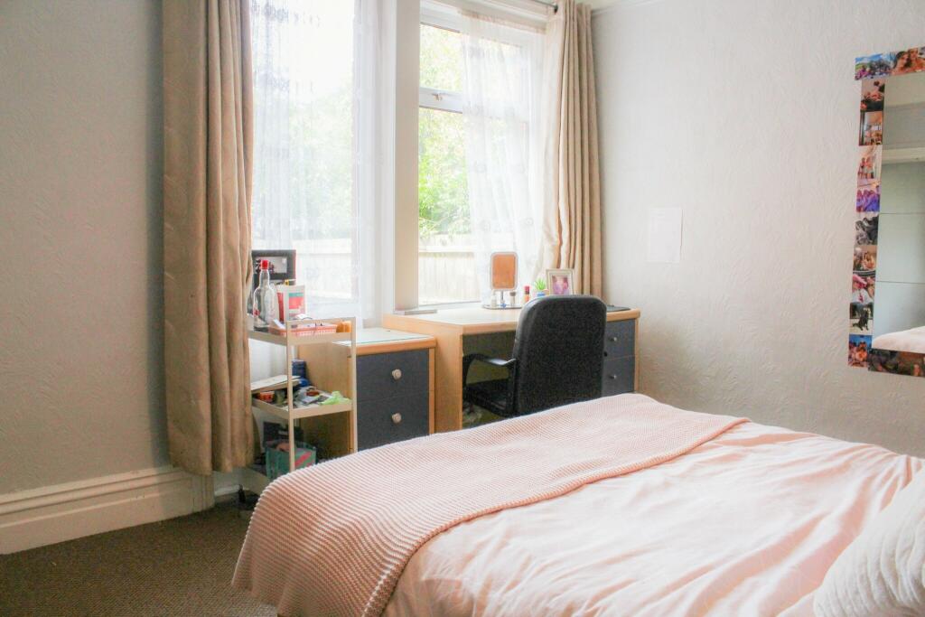 Additional image 6 of FREDERICA RD Short Walk to UNI