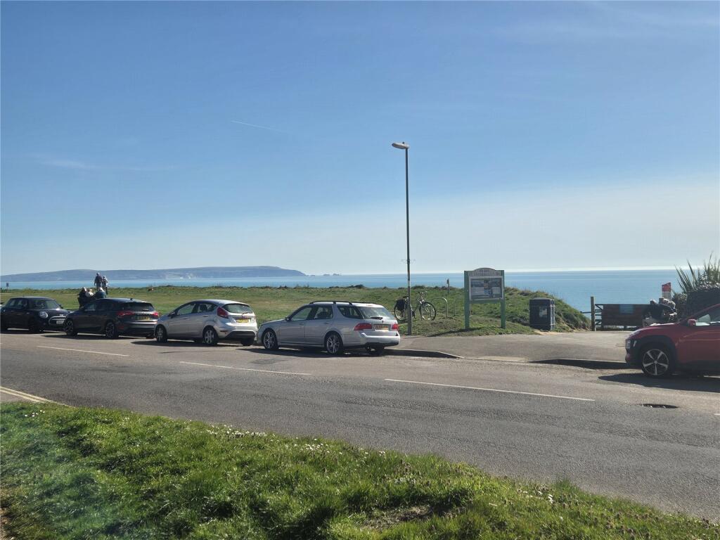Additional image 13 of Marine Drive East, Barton on Sea, New Milton, Hampshire, BH25