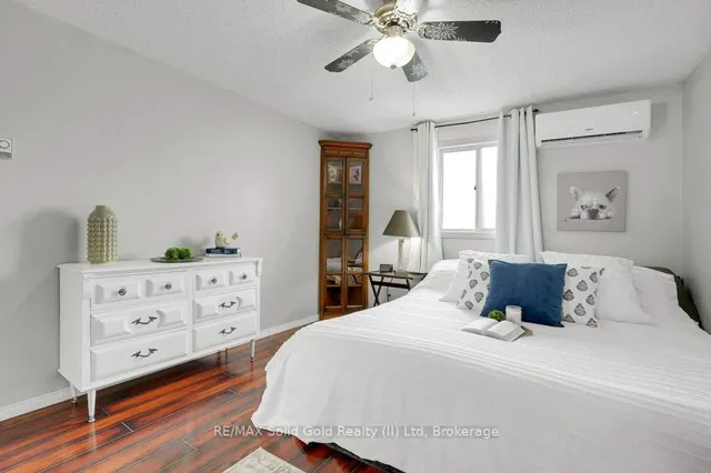 Additional image 14 of 18 Camrose Crt