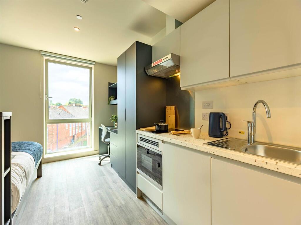 Additional image 25 of Birmingham | Student | September | B30