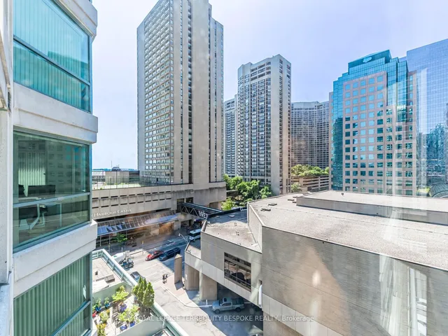 Additional image 28 of 10 Queens Quay Unit 811