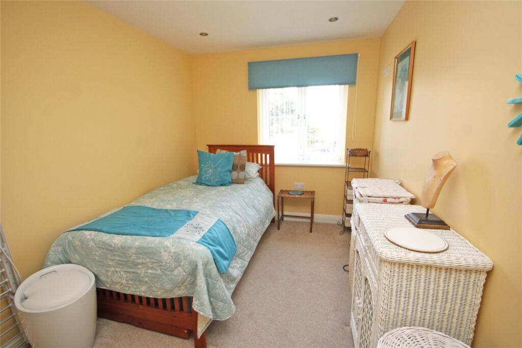 Additional image 9 of Mount Avenue, New Milton, Hampshire, BH25