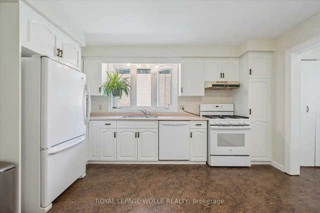 Additional image 7 of 218 Overlea Dr