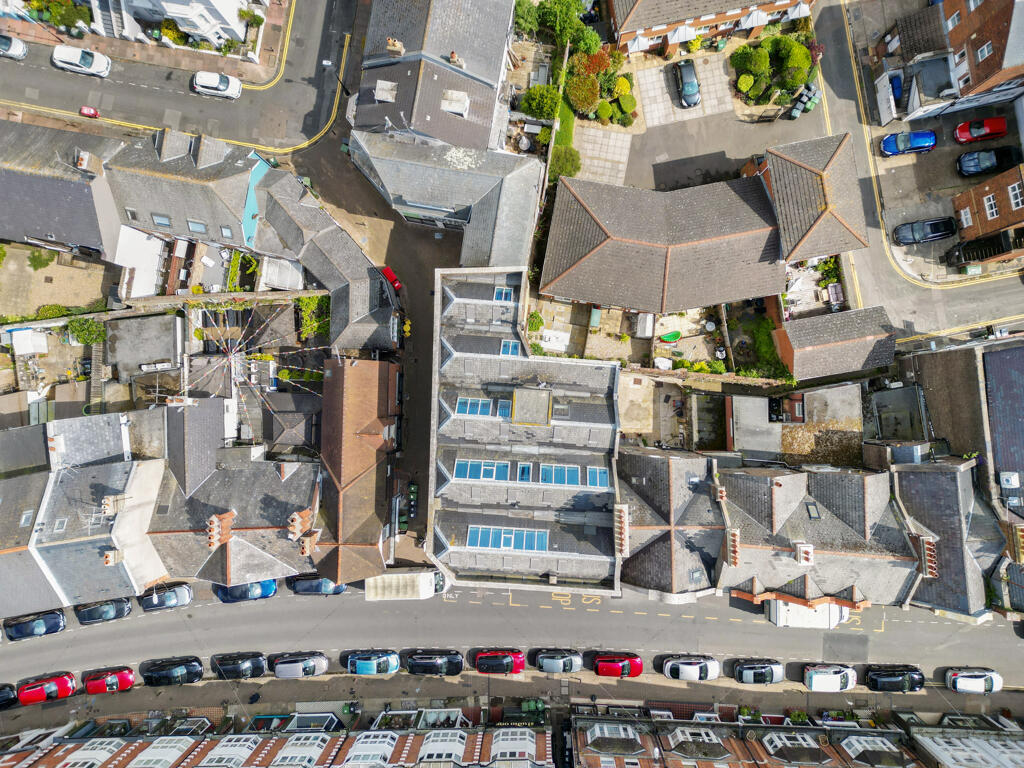 Additional image 4 of 43 South Street, Eastbourne, East Sussex, BN21 4UT