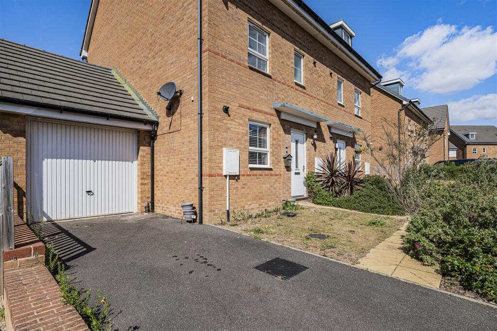 Additional image 19 of Skylark Avenue, Peacehaven