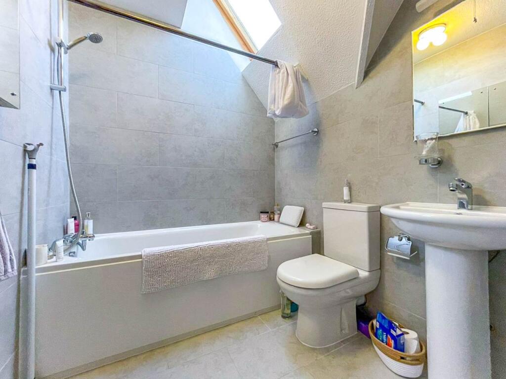 Additional image 10 of 2 Sea view Road, Walkford, Highcliffe