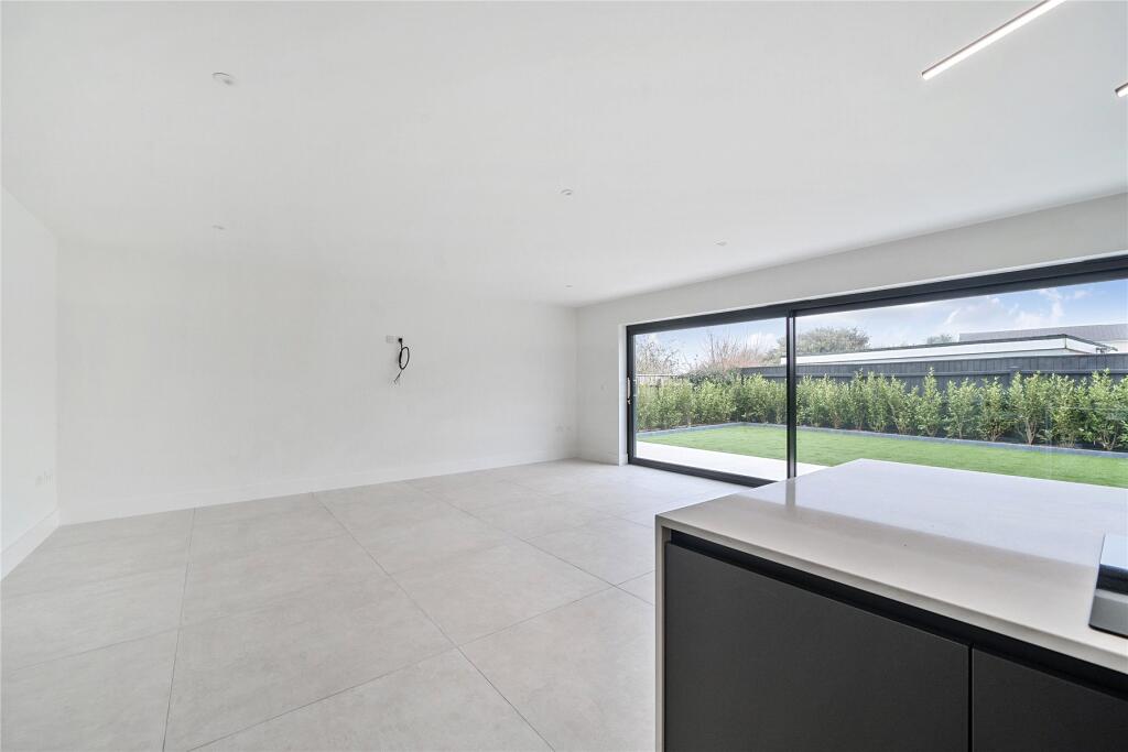 Additional image 25 of First Marine Avenue, Barton on Sea, New Milton, Hampshire, BH25