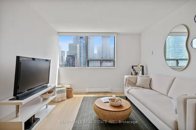 Additional image 13 of 914 Yonge St Unit 1604