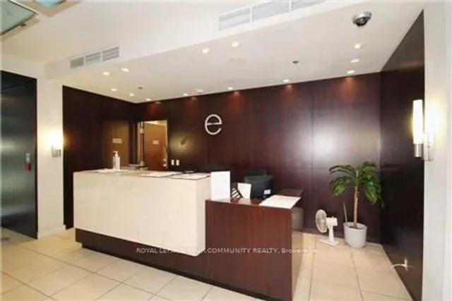 Additional image 14 of 38 Lee Centre Dr Unit 3512