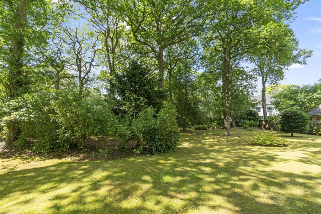 Additional image 50 of Endwood Drive, Little Aston Park