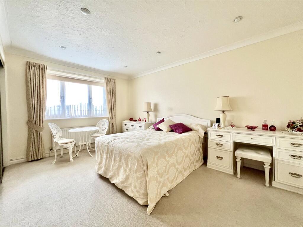 Additional image 16 of Glengarry Way, Friars Cliff, Christchurch, Dorset, BH23